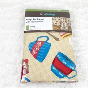 True Living tablecloth winter coffee hot chocolate